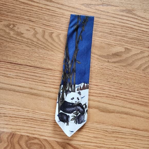 90s World Wildlife Fund Giant Panda Tie 100% Silk - Picture 1 of 5